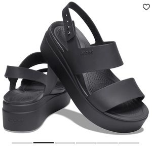 NWOT Croc Brooklyn Platform Sandal